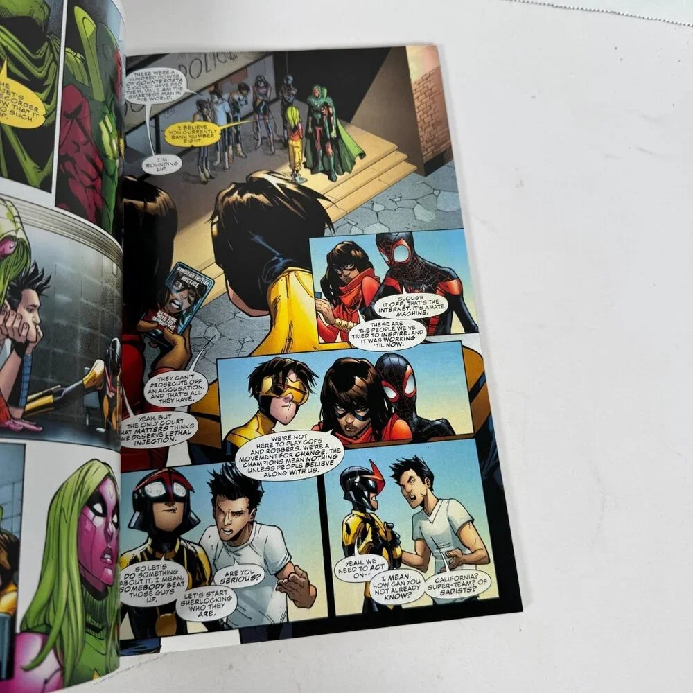 Marvel Comics Champions The Freelancer Lifestyle‎ TPB 2017 First Printing